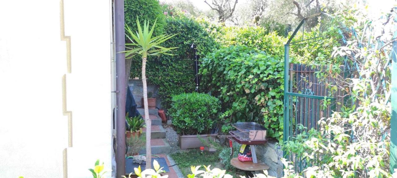 Joivy Inviting Flat With Garden And Sea View In Rapallo Buitenkant foto